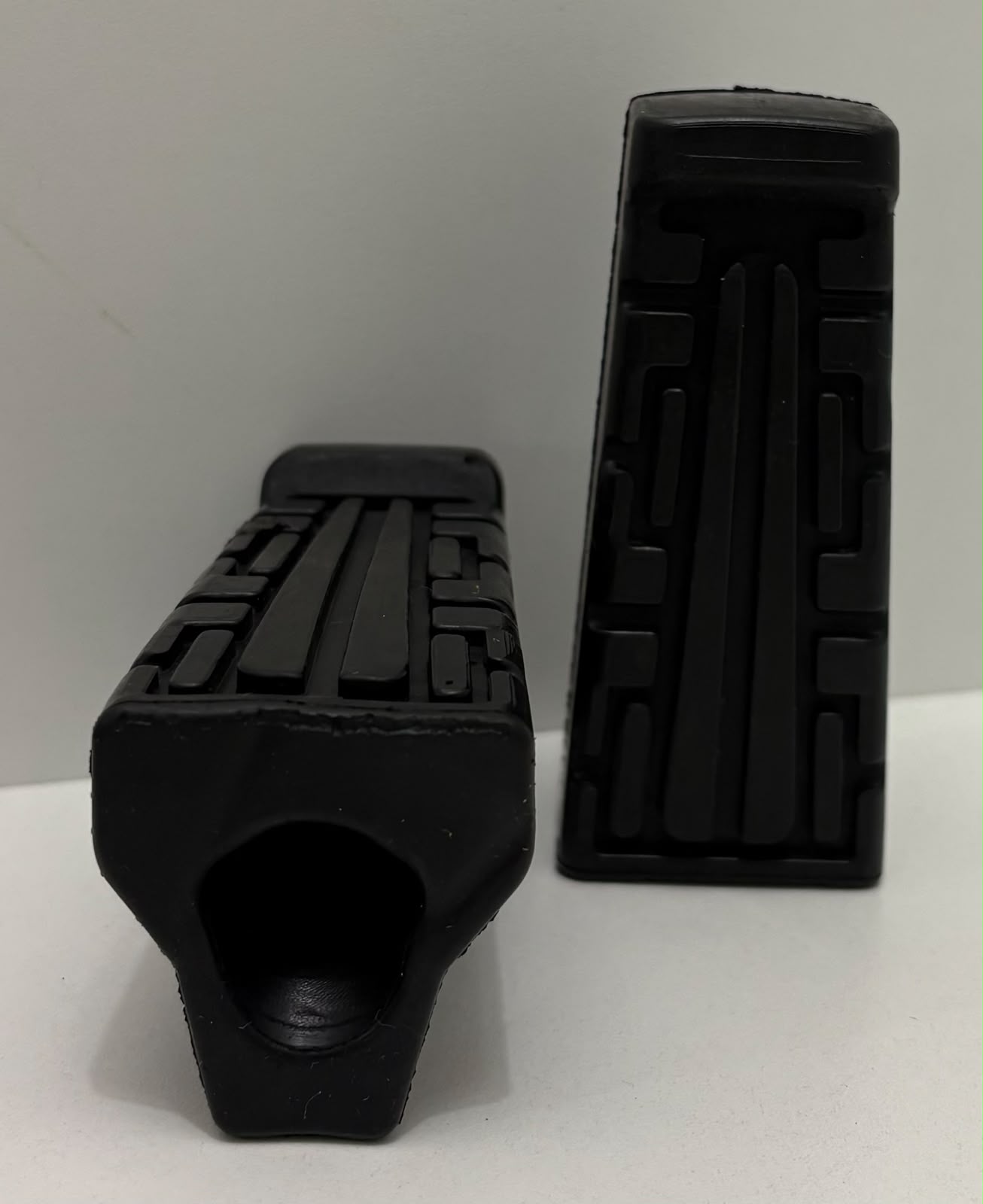 GOMA POSAPIES YAMAHA YBR CHINA NRO111 NRO958