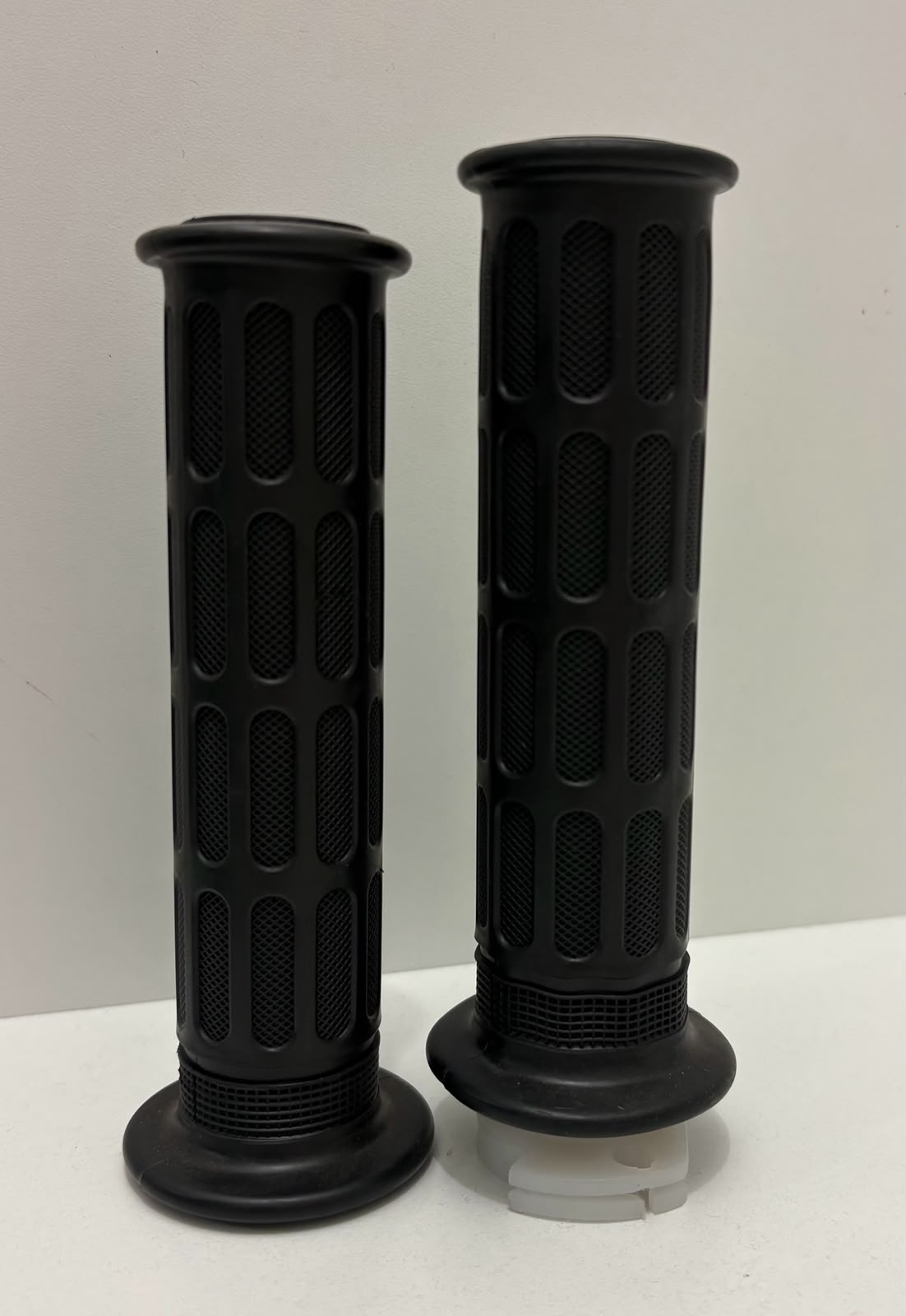PUÑO NEGRA  LARGA UNIVERSAL 130MM NRO863